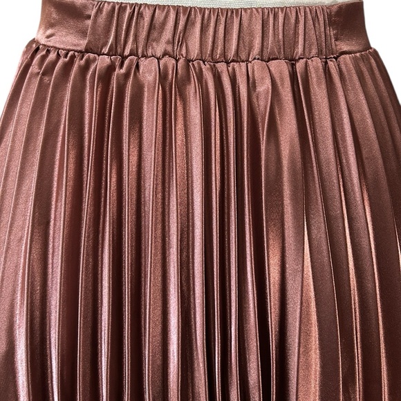 Allegra K Knife Pleated Satin Midi Skirt Size Large NWT - Picture 4 of 10